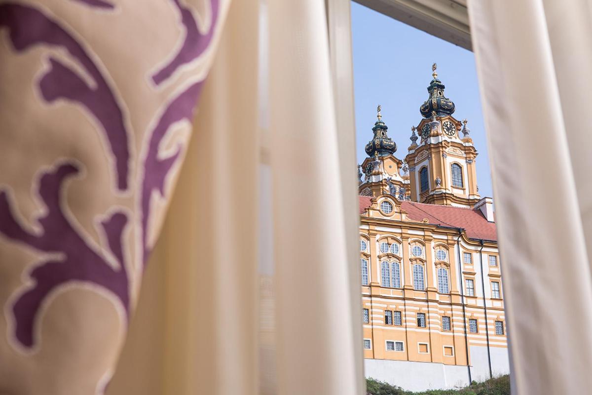Hotel Restaurant Zur Post Melk Eksteriør billede