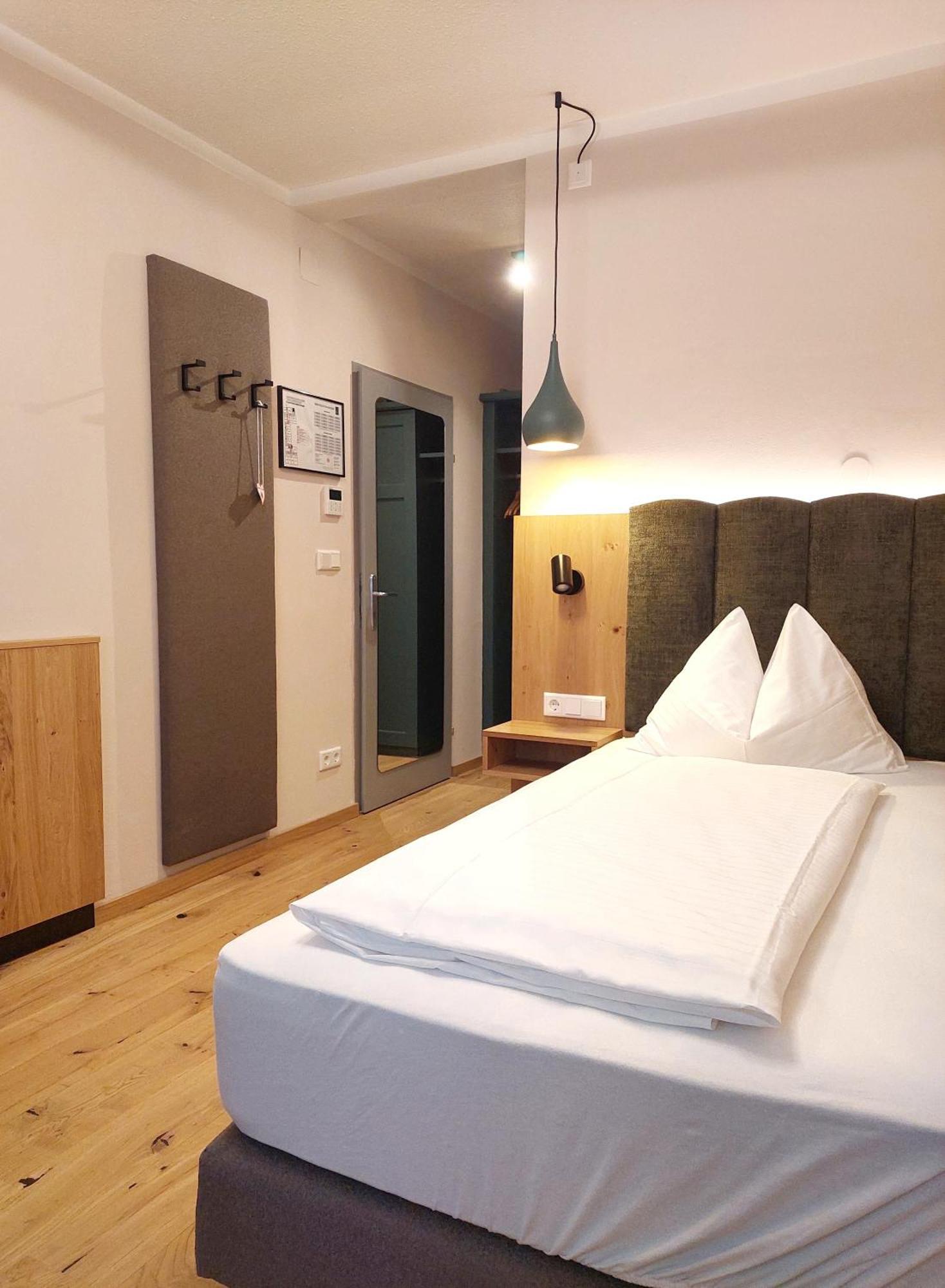 Hotel Restaurant Zur Post Melk Eksteriør billede