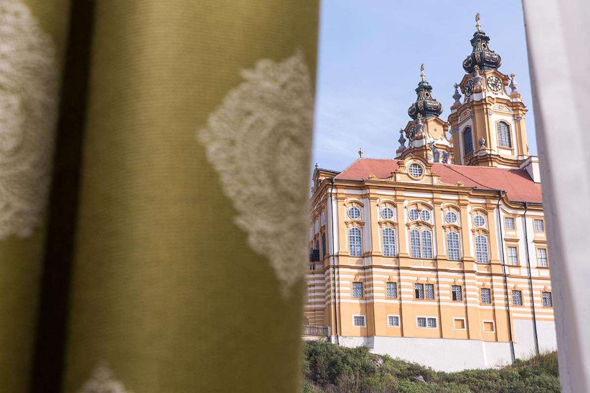 Hotel Restaurant Zur Post Melk Eksteriør billede