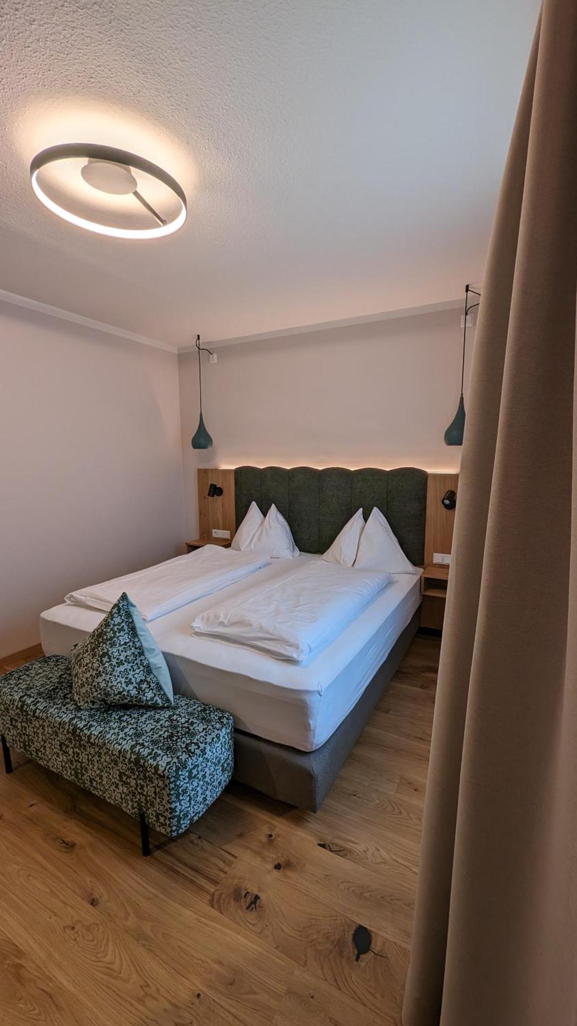 Hotel Restaurant Zur Post Melk Eksteriør billede