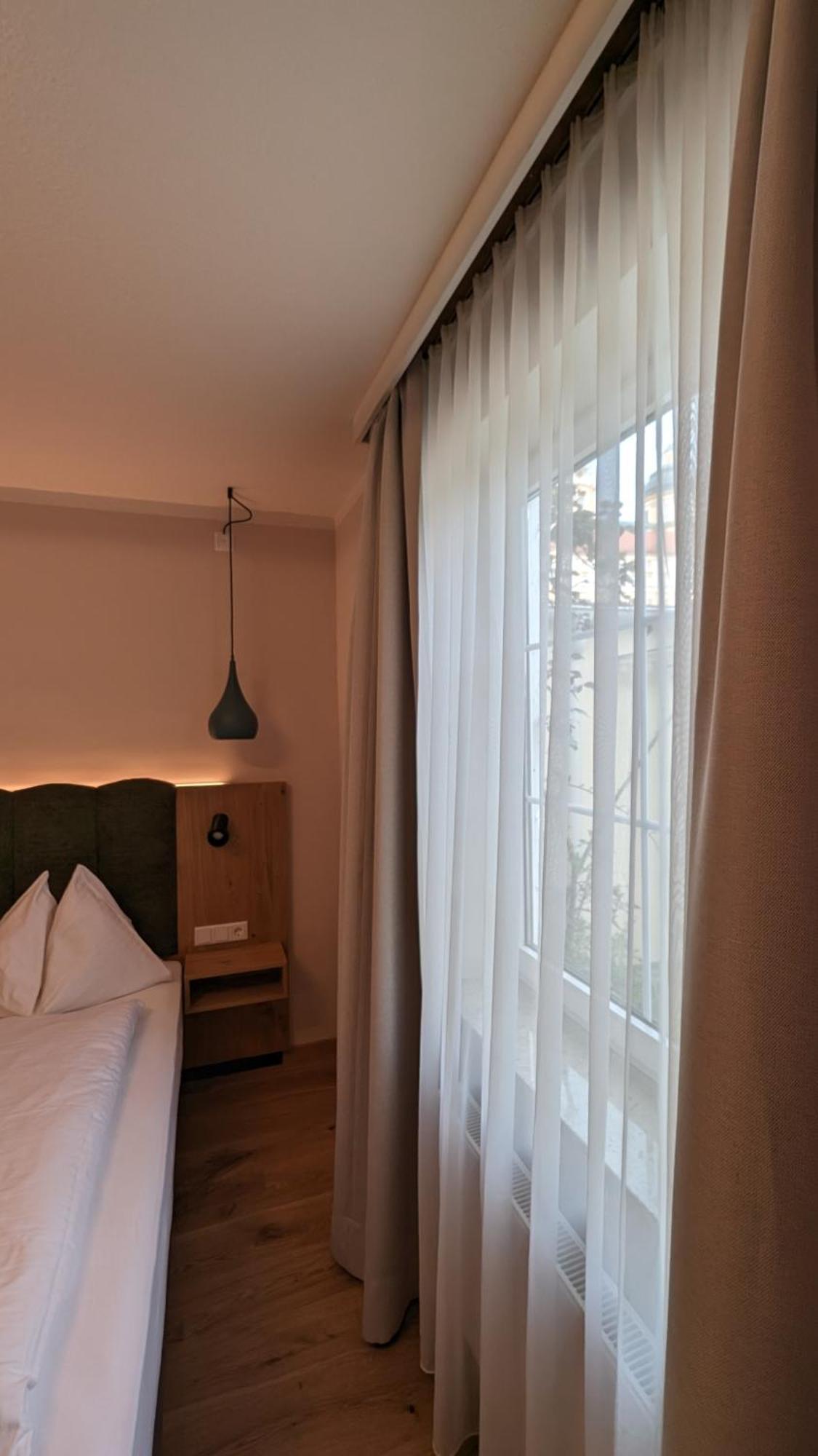 Hotel Restaurant Zur Post Melk Eksteriør billede