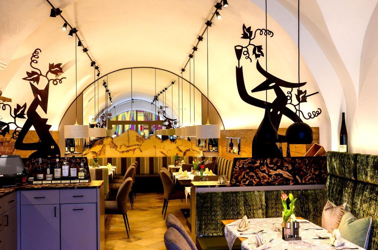Hotel Restaurant Zur Post Melk Eksteriør billede